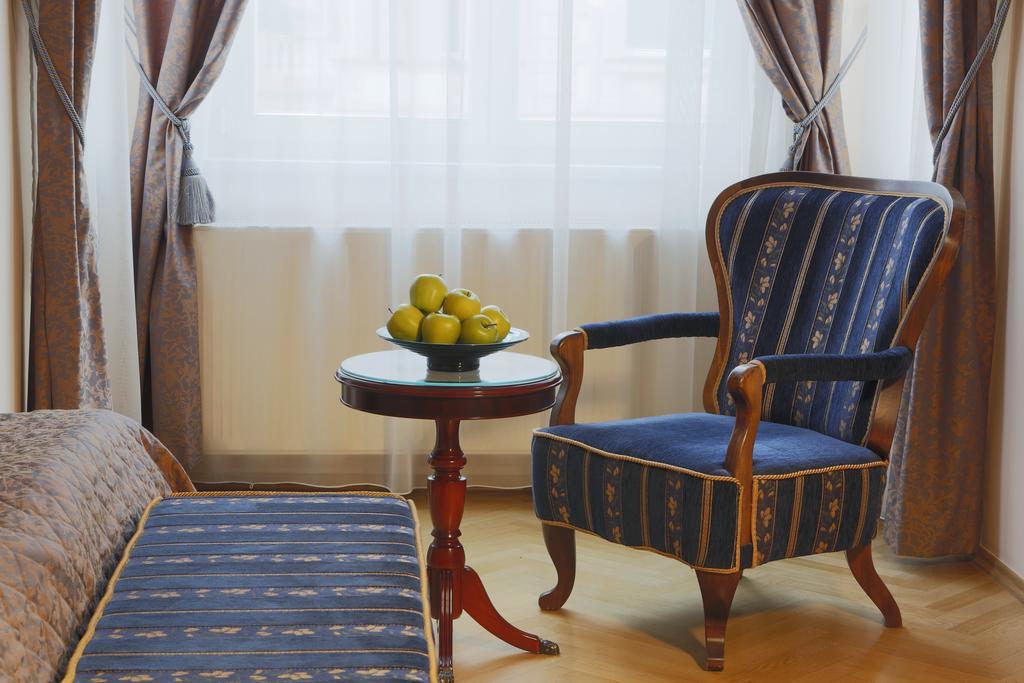 Bristol Vila Tereza Karlsbad Zimmer foto